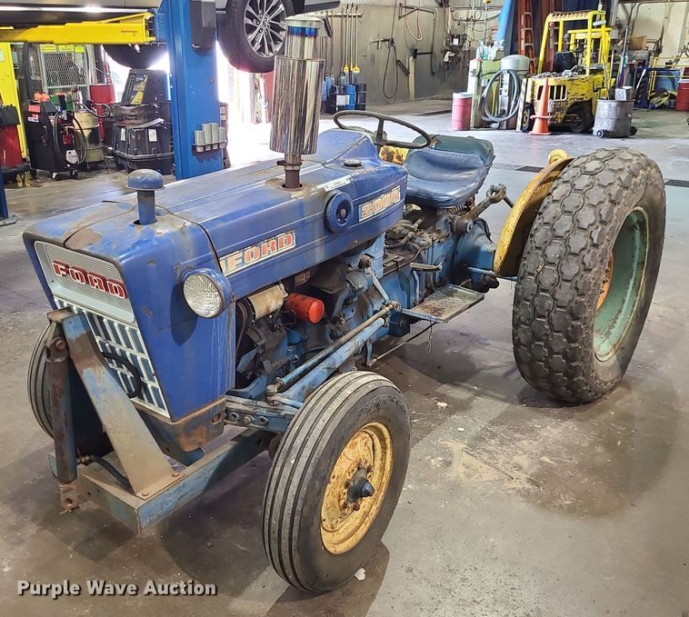 image for item LH9909 1970 Ford 2000  tractor