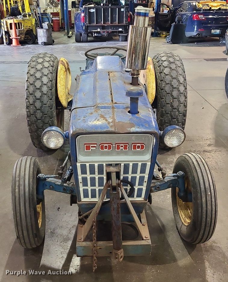 image for item LH9909 1970 Ford 2000  tractor