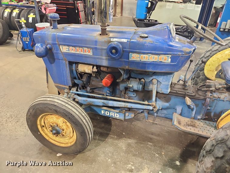 image for item LH9909 1970 Ford 2000  tractor