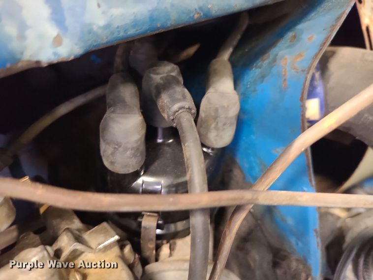 image for item LH9909 1970 Ford 2000  tractor