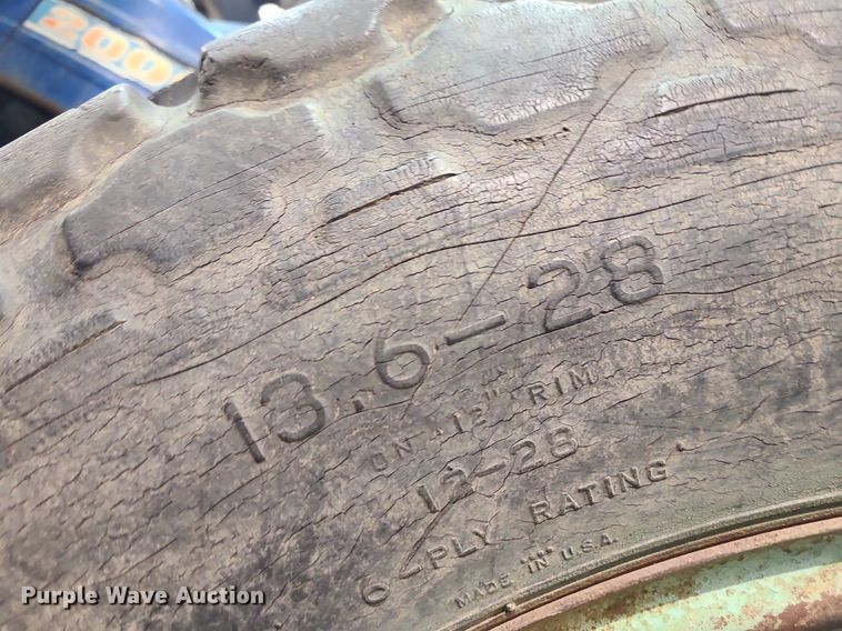 image for item LH9909 1970 Ford 2000  tractor