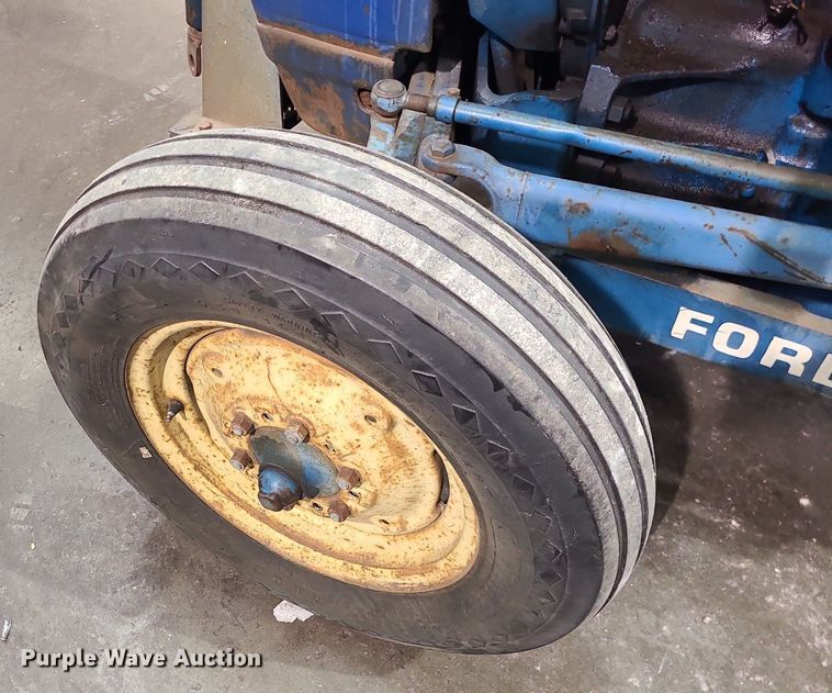 image for item LH9909 1970 Ford 2000  tractor