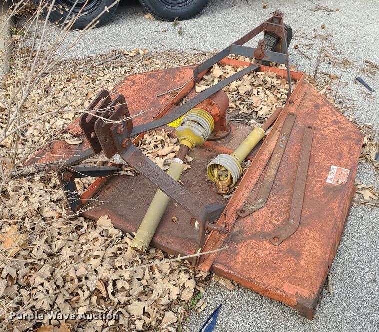 image for item LH9909 1970 Ford 2000  tractor