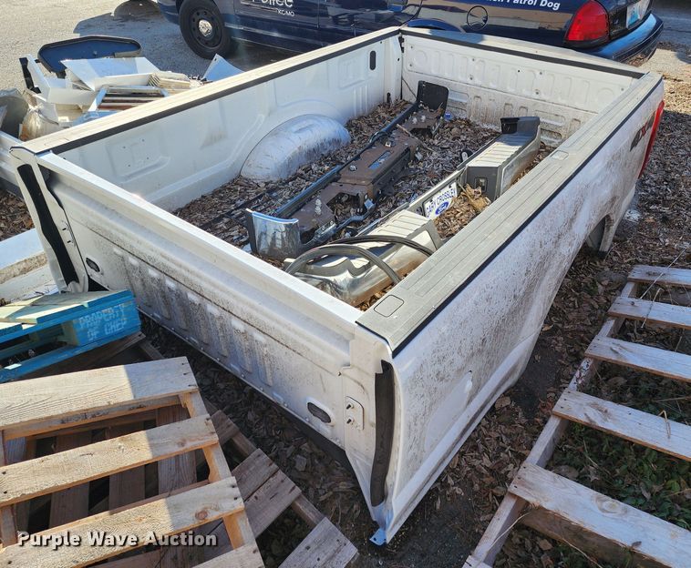 image for item LH9911 Ford  pickup bed