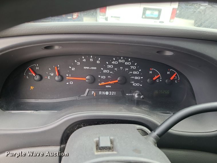 image for item LH9915 2006 Ford E350 Super Duty  van