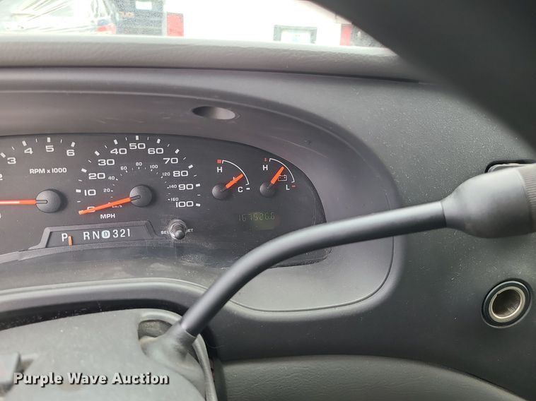 image for item LH9915 2006 Ford E350 Super Duty  van