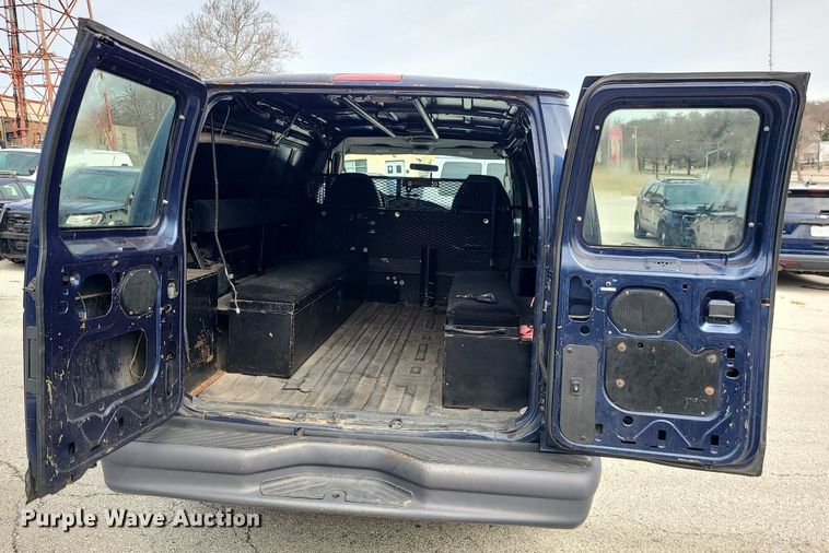 image for item LH9915 2006 Ford E350 Super Duty  van