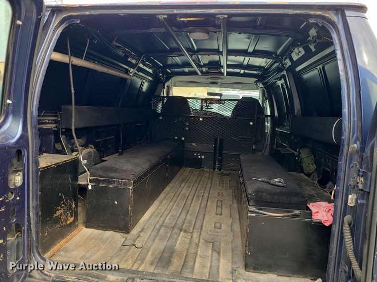 image for item LH9915 2006 Ford E350 Super Duty  van