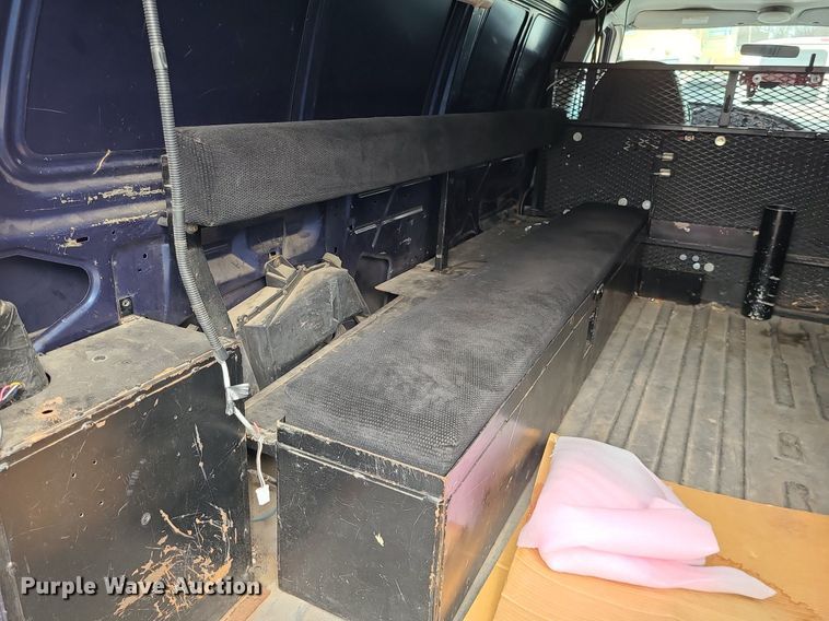 image for item LH9915 2006 Ford E350 Super Duty  van