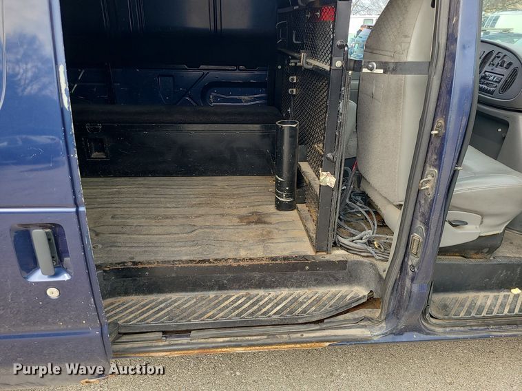 image for item LH9915 2006 Ford E350 Super Duty  van