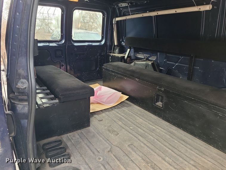 image for item LH9915 2006 Ford E350 Super Duty  van