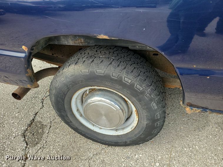 image for item LH9915 2006 Ford E350 Super Duty  van