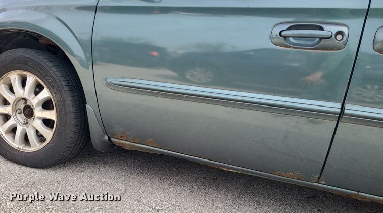 image for item LH9916 2003 Chrysler Town & Country LX  van