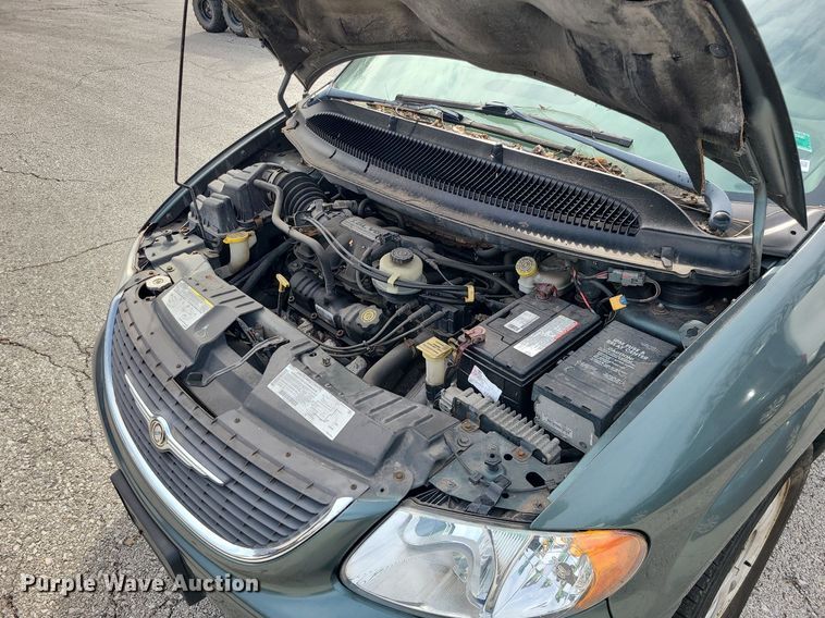 image for item LH9916 2003 Chrysler Town & Country LX  van
