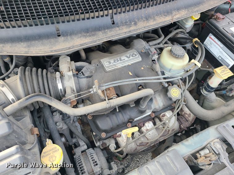 image for item LH9916 2003 Chrysler Town & Country LX  van