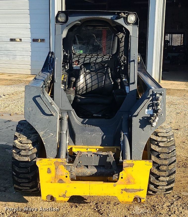 image for item LH9932 2014 John Deere 320E  skid steer loader