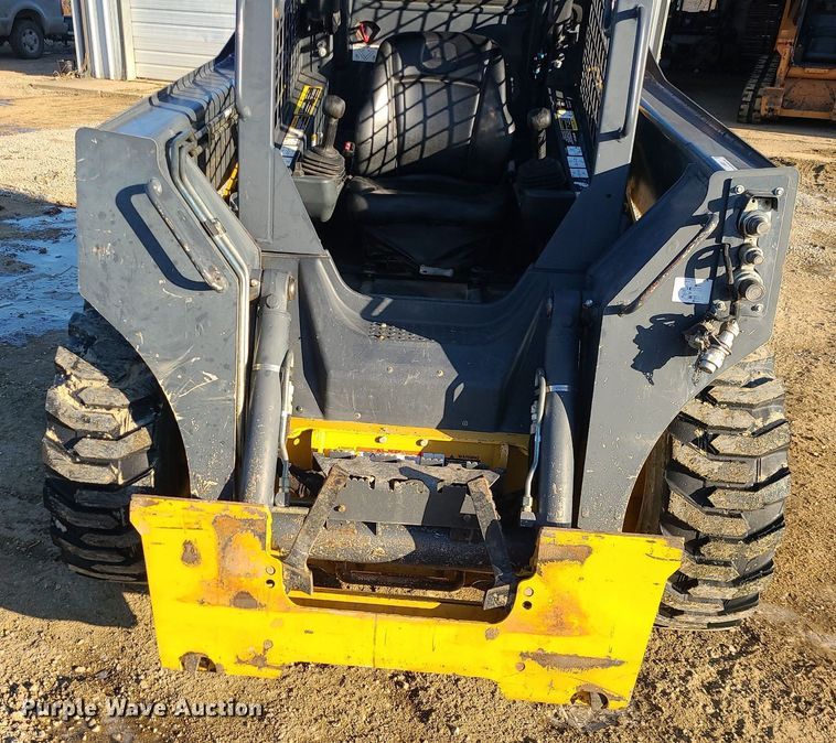 image for item LH9932 2014 John Deere 320E  skid steer loader