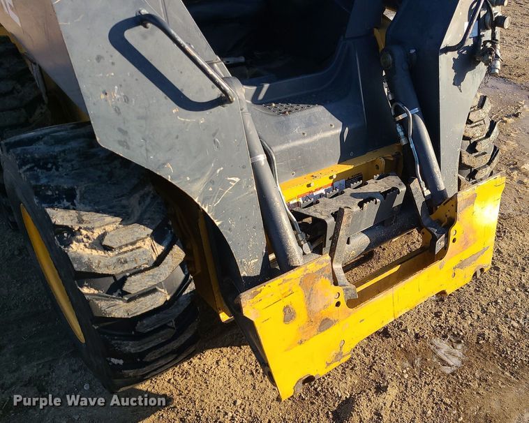 image for item LH9932 2014 John Deere 320E  skid steer loader