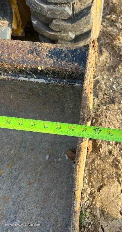 image for item LH9932 2014 John Deere 320E  skid steer loader