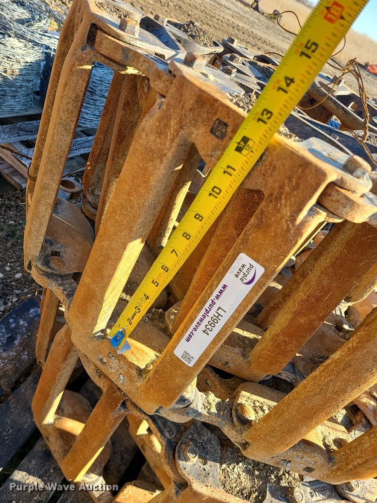 image for item LH9934 Steel over the tire skid steer tracks