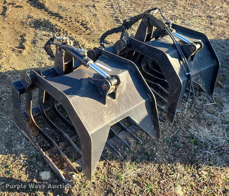 image for item LH9935 66" W skid steer grapple bucket