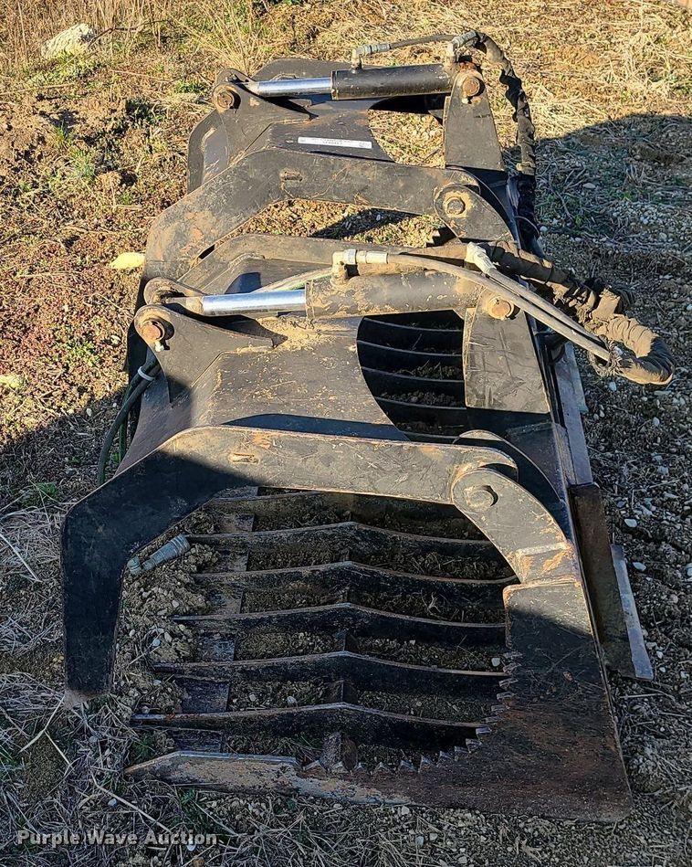 image for item LH9935 66" W skid steer grapple bucket