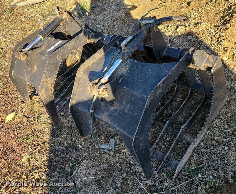 image for item LH9935 66" W skid steer grapple bucket