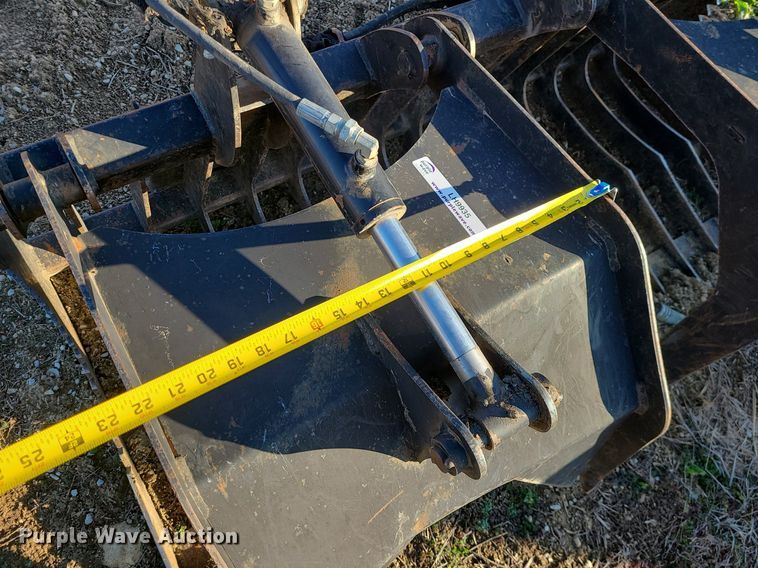 image for item LH9935 66" W skid steer grapple bucket