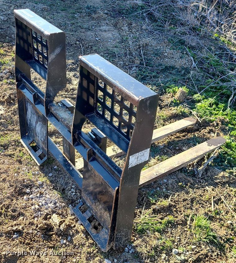 image for item LH9937 Skid steer forks