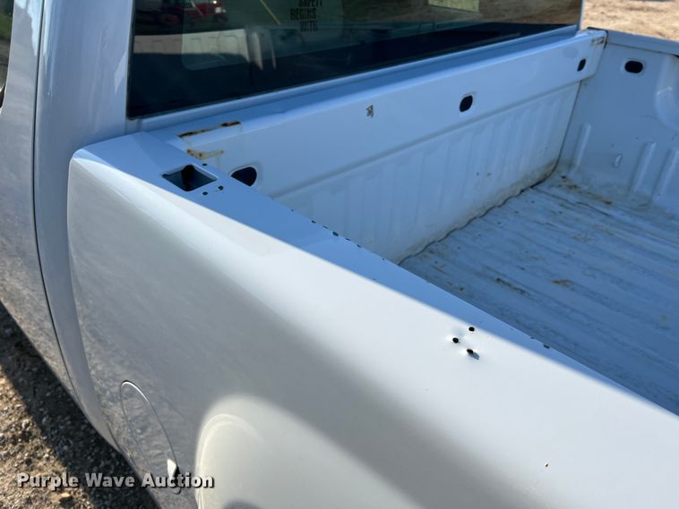 image for item LI9542 2013 Chevrolet Silverado 1500  Ext. Cab pickup truck