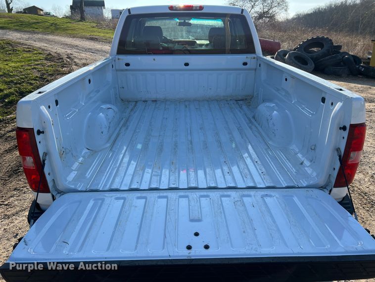 image for item LI9542 2013 Chevrolet Silverado 1500  Ext. Cab pickup truck