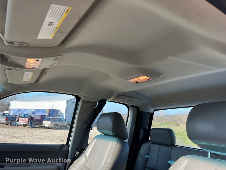 image for item LI9542 2013 Chevrolet Silverado 1500  Ext. Cab pickup truck