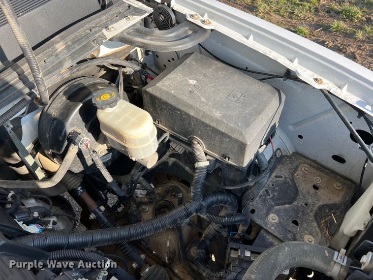 image for item LI9542 2013 Chevrolet Silverado 1500  Ext. Cab pickup truck