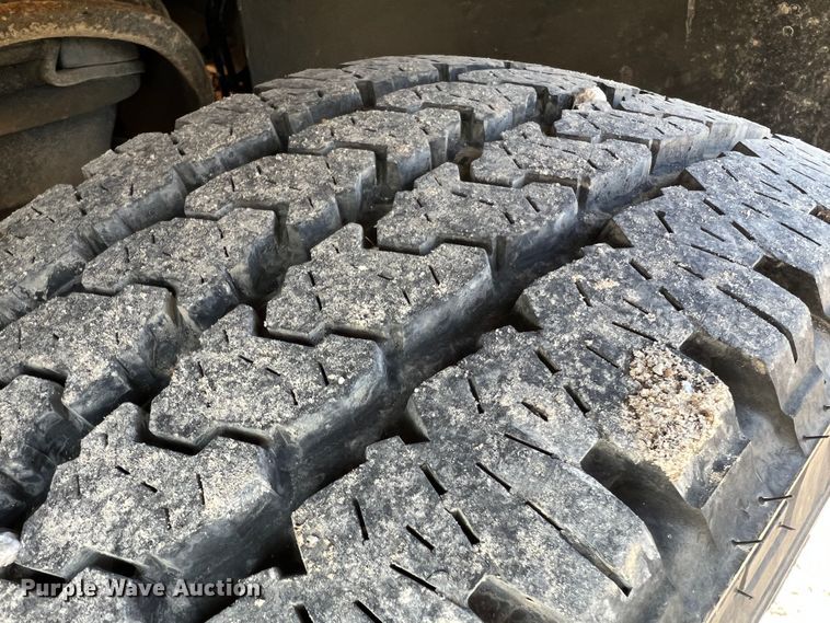 image for item LI9542 2013 Chevrolet Silverado 1500  Ext. Cab pickup truck