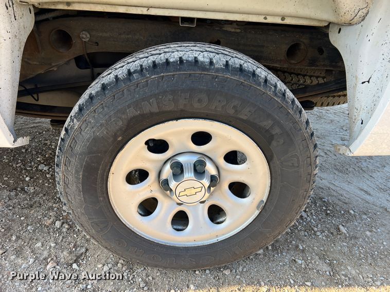 image for item LI9542 2013 Chevrolet Silverado 1500  Ext. Cab pickup truck