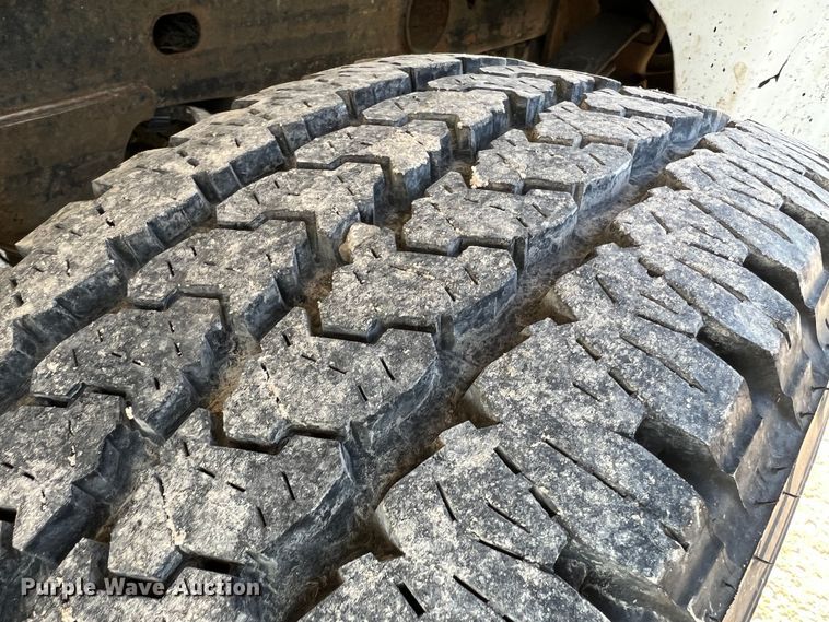 image for item LI9542 2013 Chevrolet Silverado 1500  Ext. Cab pickup truck