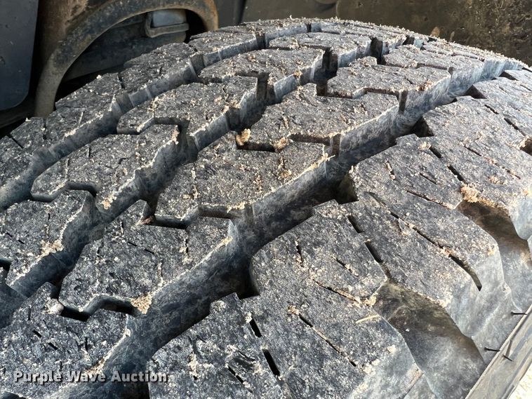 image for item LI9542 2013 Chevrolet Silverado 1500  Ext. Cab pickup truck