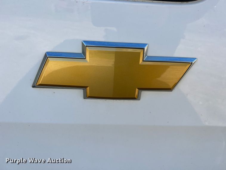 image for item LI9542 2013 Chevrolet Silverado 1500  Ext. Cab pickup truck