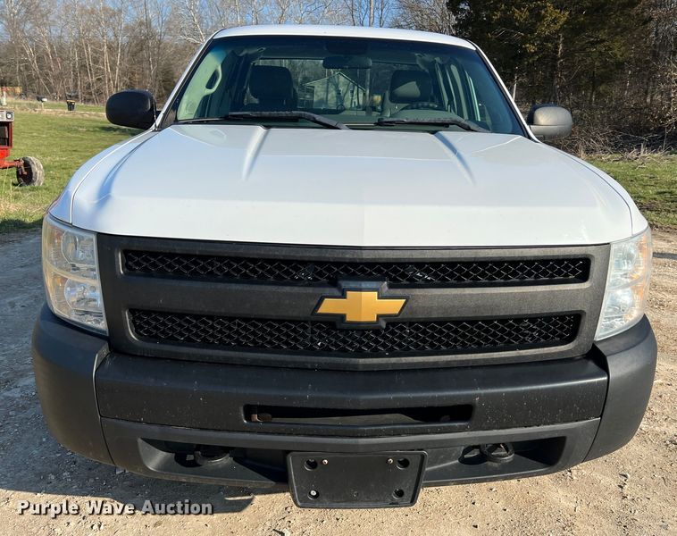 image for item LI9543 2013 Chevrolet Silverado 1500  Ext. Cab pickup truck