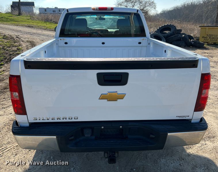 image for item LI9543 2013 Chevrolet Silverado 1500  Ext. Cab pickup truck