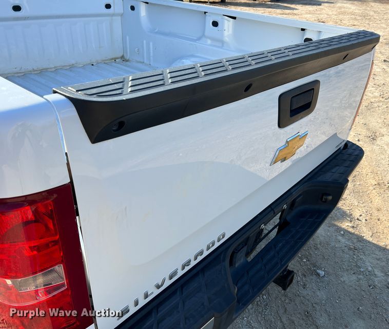 image for item LI9543 2013 Chevrolet Silverado 1500  Ext. Cab pickup truck