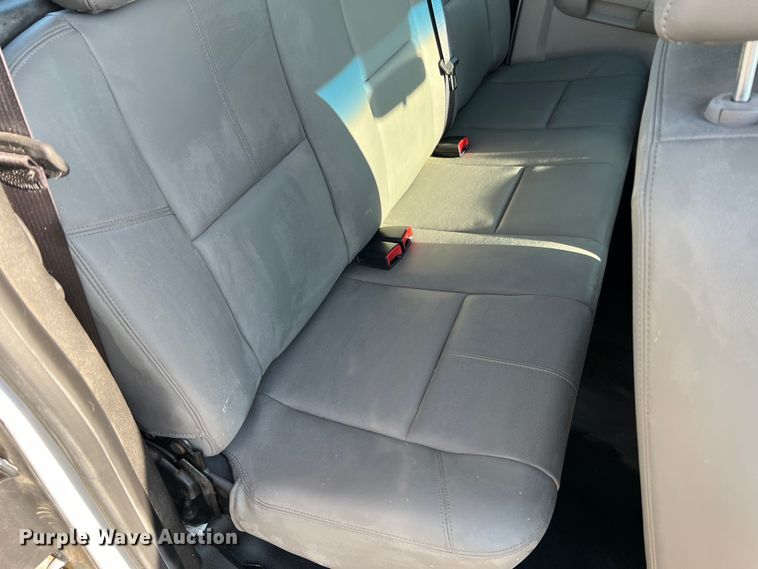 image for item LI9543 2013 Chevrolet Silverado 1500  Ext. Cab pickup truck