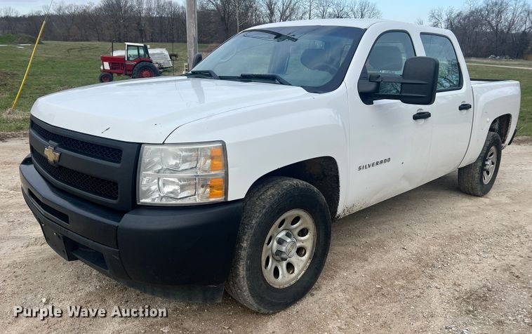 image for item LI9545 2010 Chevrolet Silverado 1500  Crew Cab pickup truck