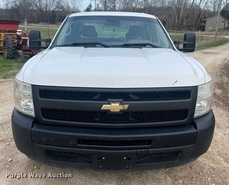 image for item LI9545 2010 Chevrolet Silverado 1500  Crew Cab pickup truck