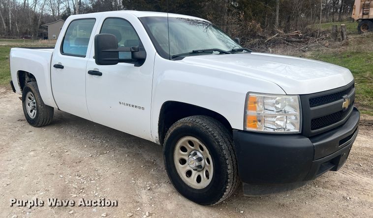 image for item LI9545 2010 Chevrolet Silverado 1500  Crew Cab pickup truck