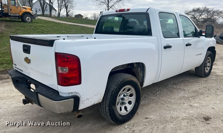 image for item LI9545 2010 Chevrolet Silverado 1500  Crew Cab pickup truck