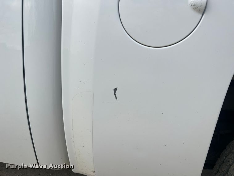 image for item LI9545 2010 Chevrolet Silverado 1500  Crew Cab pickup truck