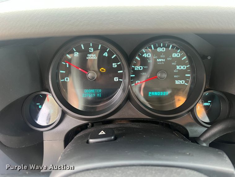 image for item LI9545 2010 Chevrolet Silverado 1500  Crew Cab pickup truck