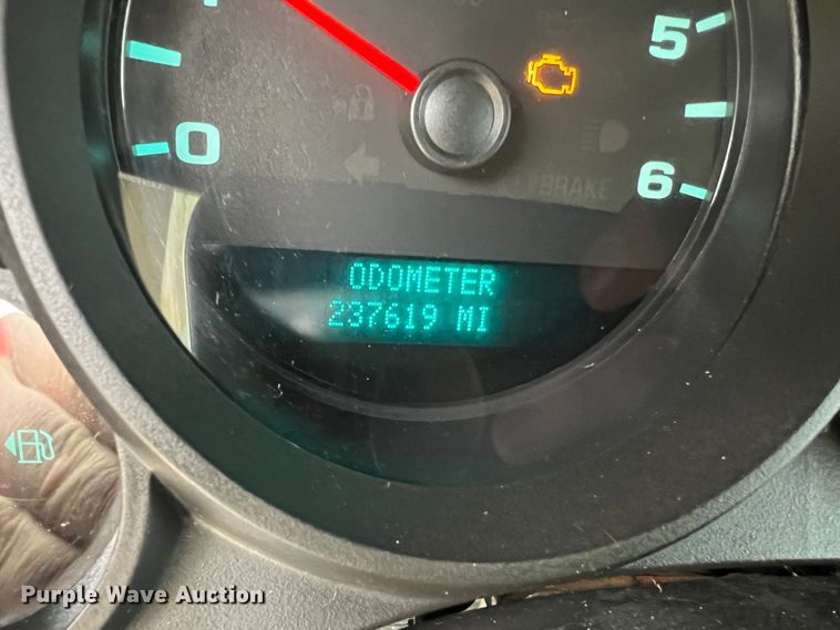 image for item LI9545 2010 Chevrolet Silverado 1500  Crew Cab pickup truck