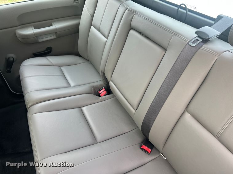 image for item LI9545 2010 Chevrolet Silverado 1500  Crew Cab pickup truck